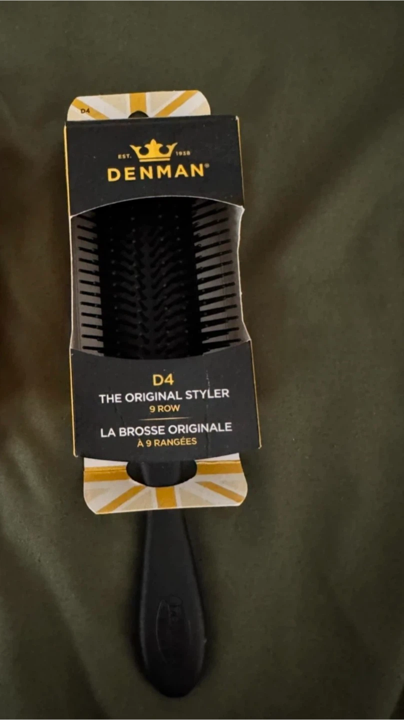 💜 Brand New Denman D4 9 Row Brush 💜