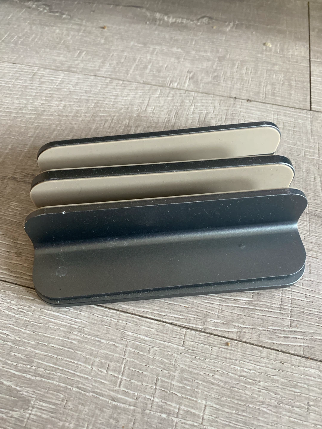 Vertical Laptop Stand - photo 4