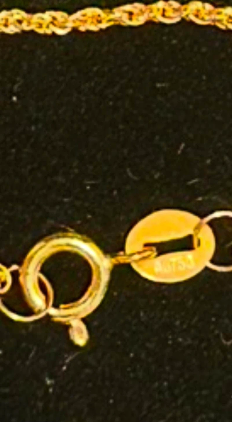 Authentic 18k Gold Clover Pendant Necklace - photo 4
