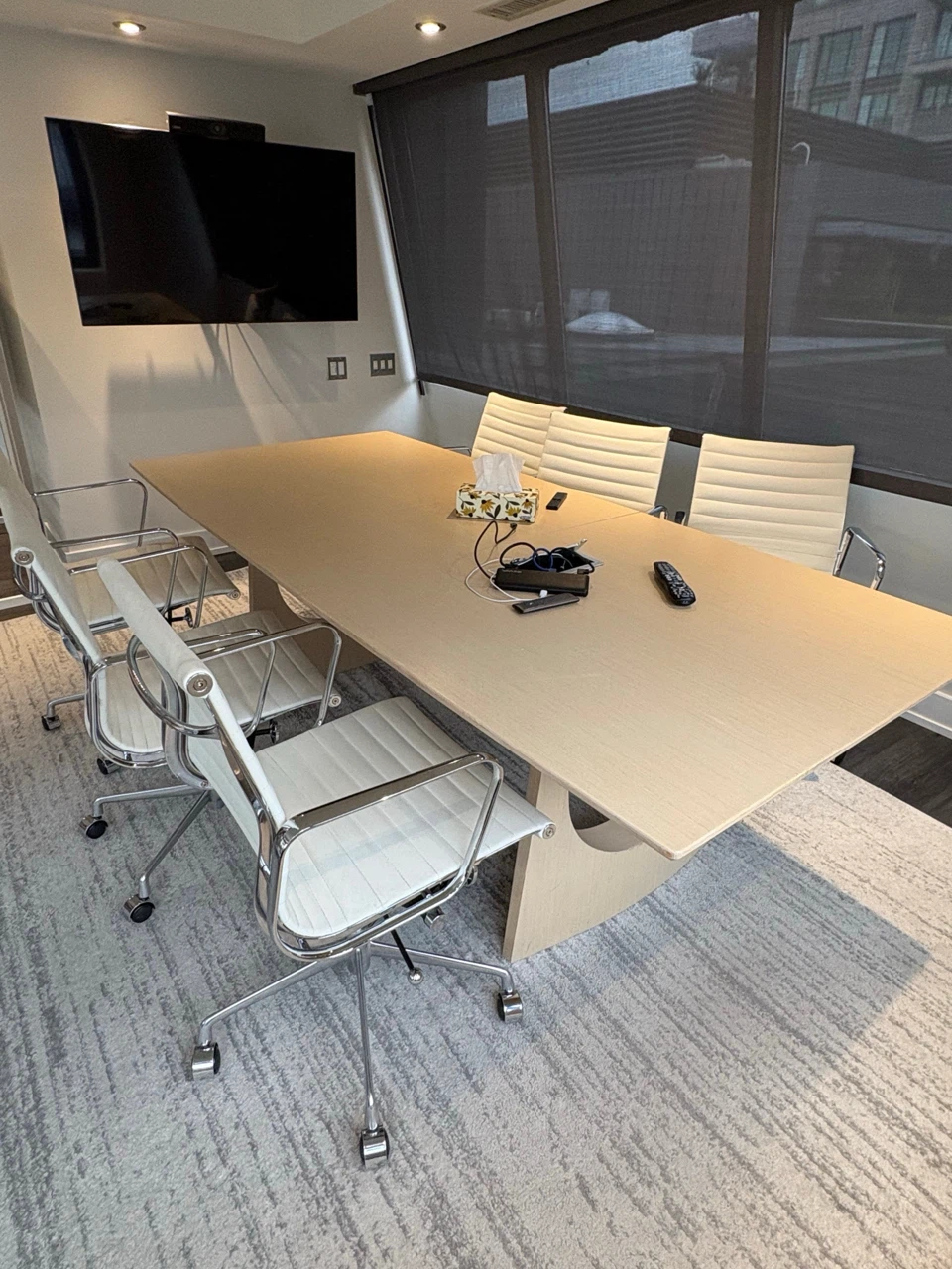 Modern white conference chairs - photo 3