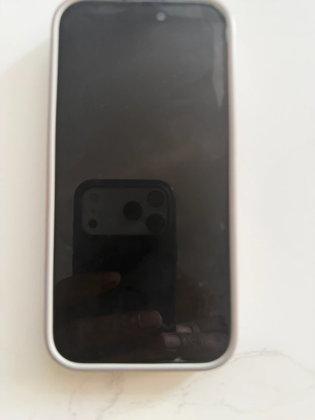 iPhone 14 - photo 2
