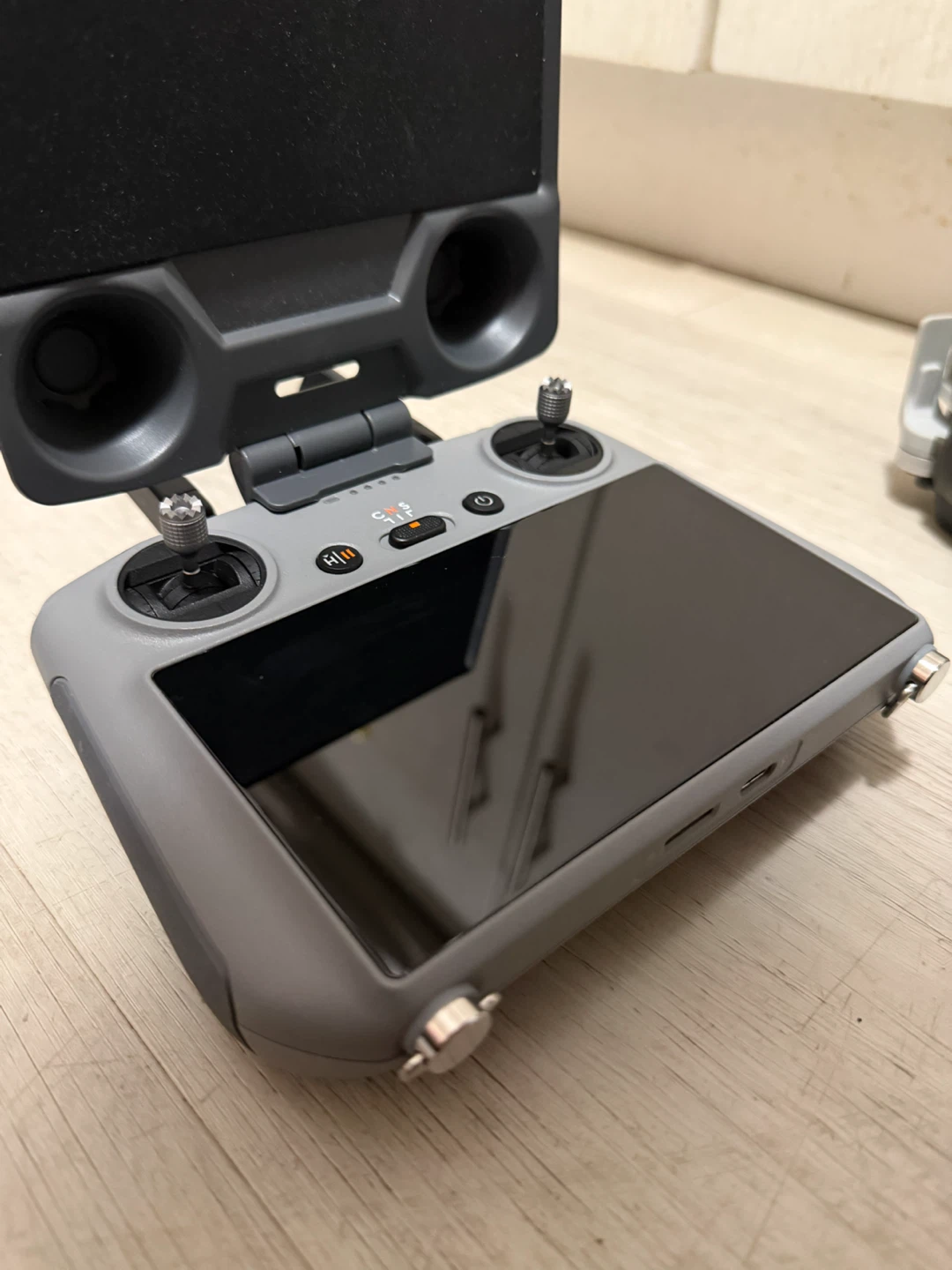 DJI Mini 4 Pro Drone Combo with Fly More Kit - photo 4