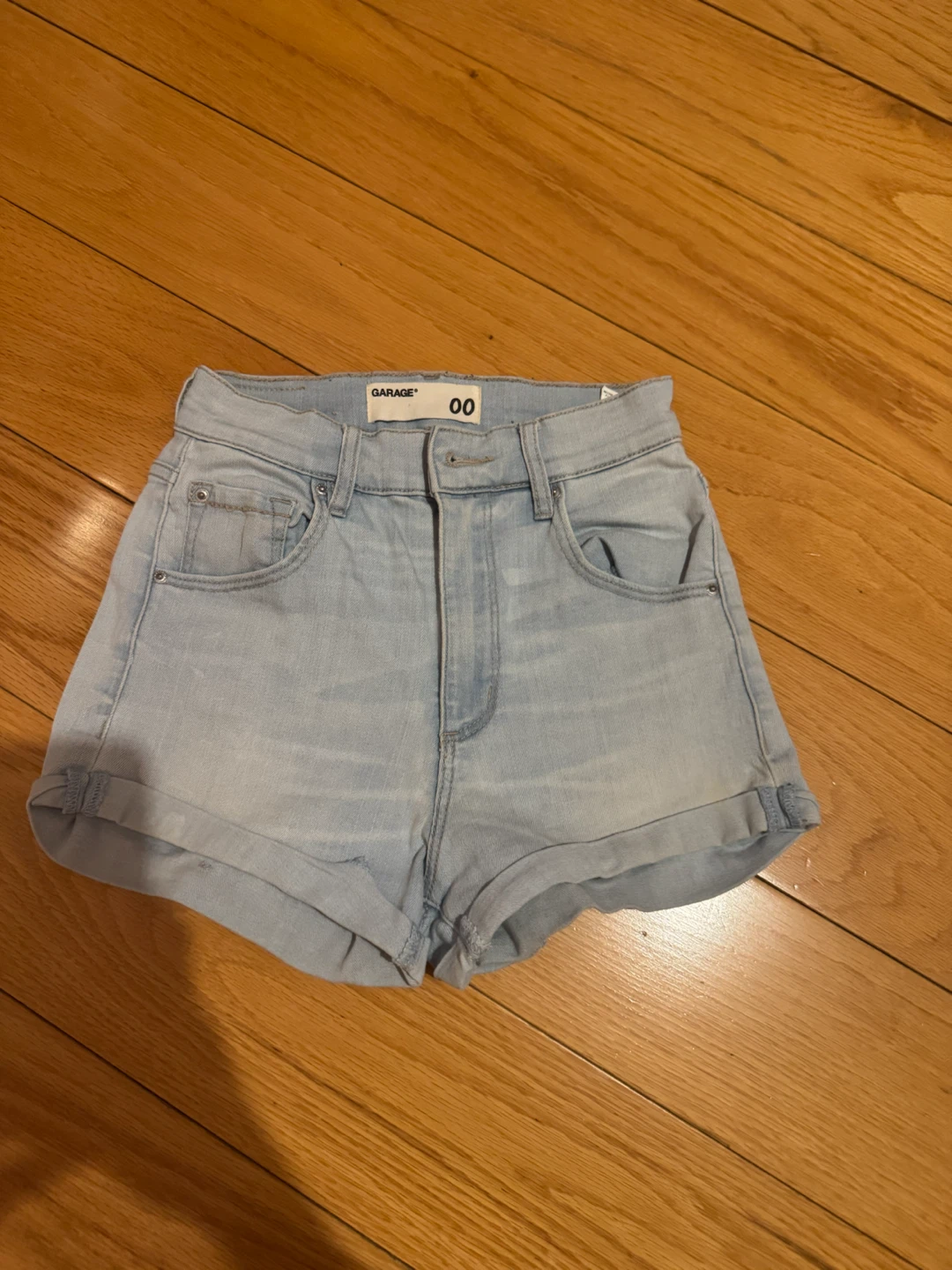 Garage Light Wash Denim Shorts Size 00