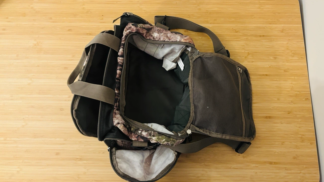 New Cabela's Duffle Bag - photo 3