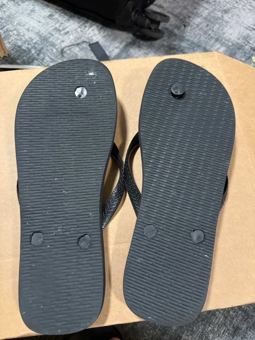 Havaianas Black Flip Flops - photo 3