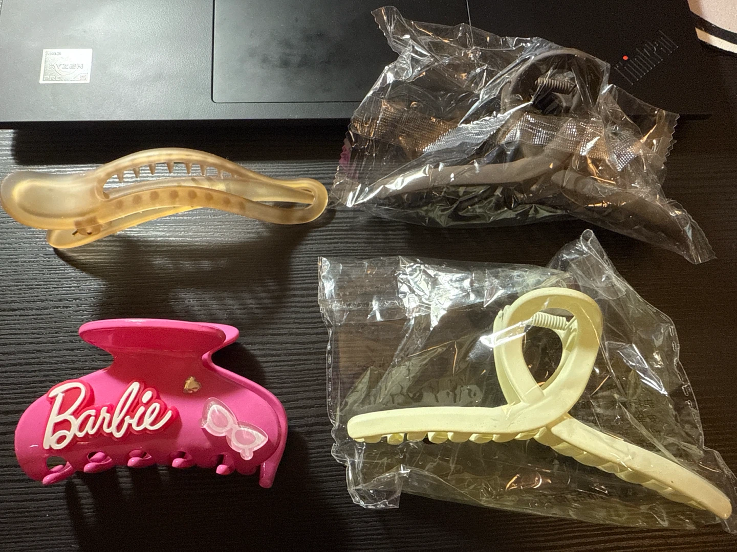Barbie and 3 Claw Clips Set