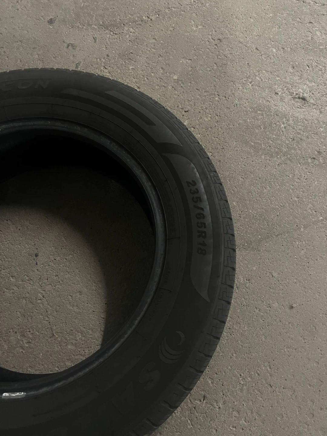 Michelin Tire 235/65R18 - photo 5