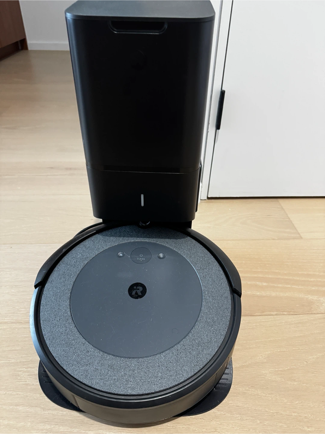 iRobot i3 Roomba self cleaning Vacuum & Replenishment Kit - photo 2