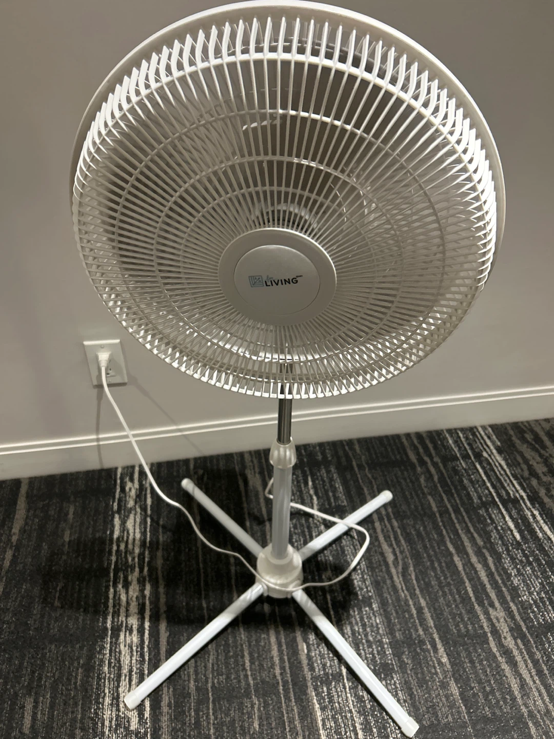 16" 40cm Living Stand Fan - photo 3