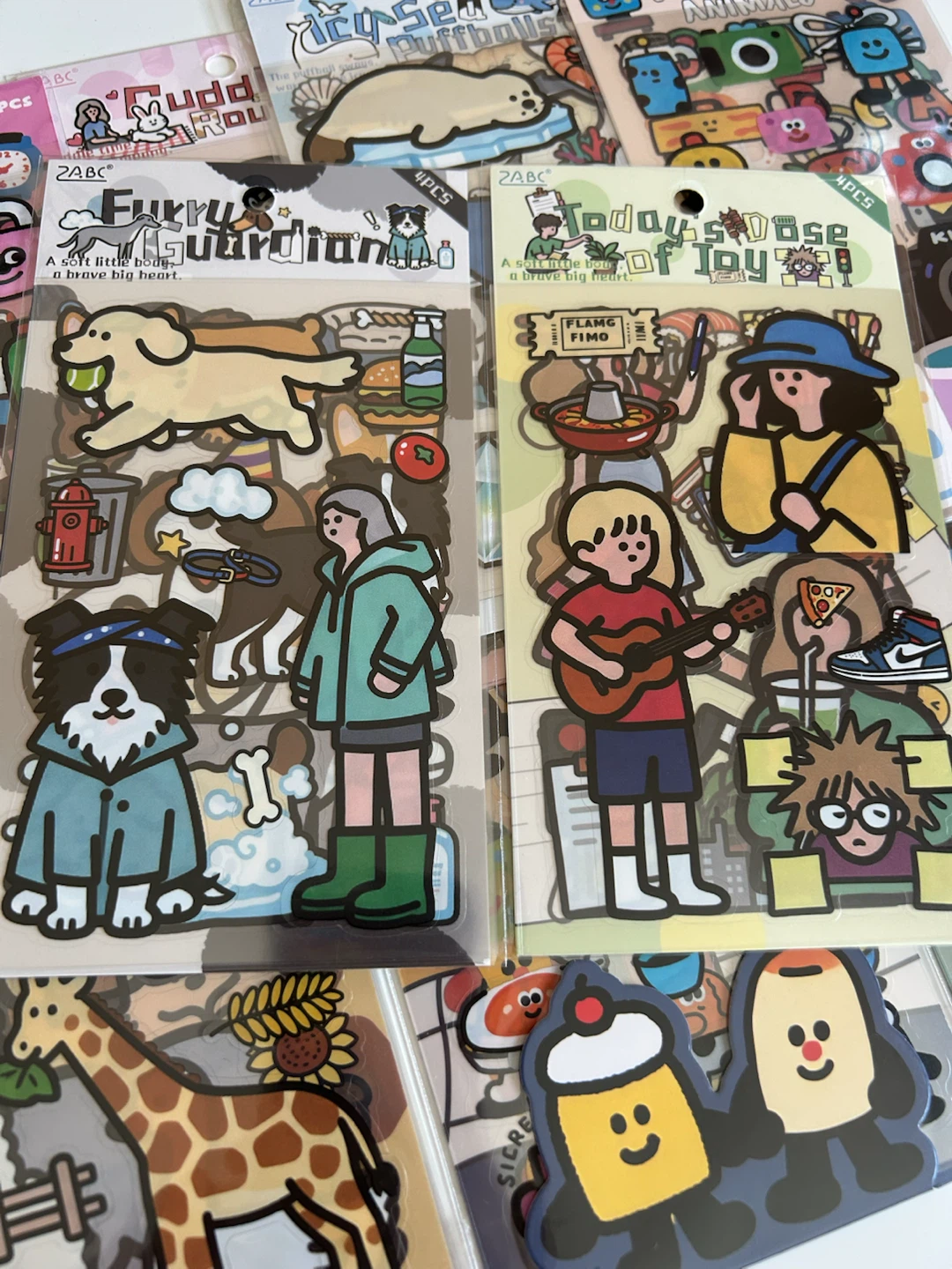 🌈 A wide variety of colorful stickers