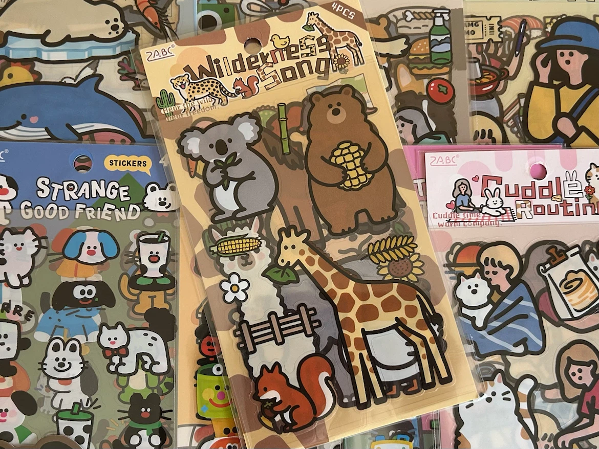 🌈 A wide variety of colorful stickers - photo 5