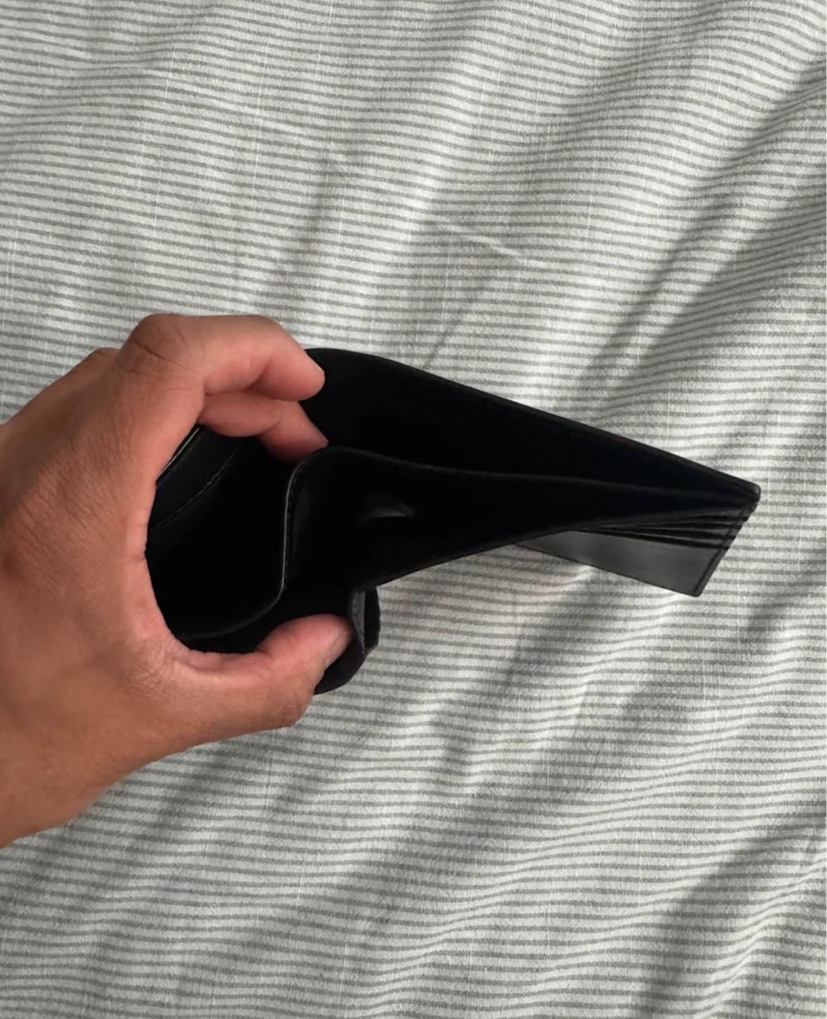 Saint Laurent Black Leather Bifold Wallet - photo 5
