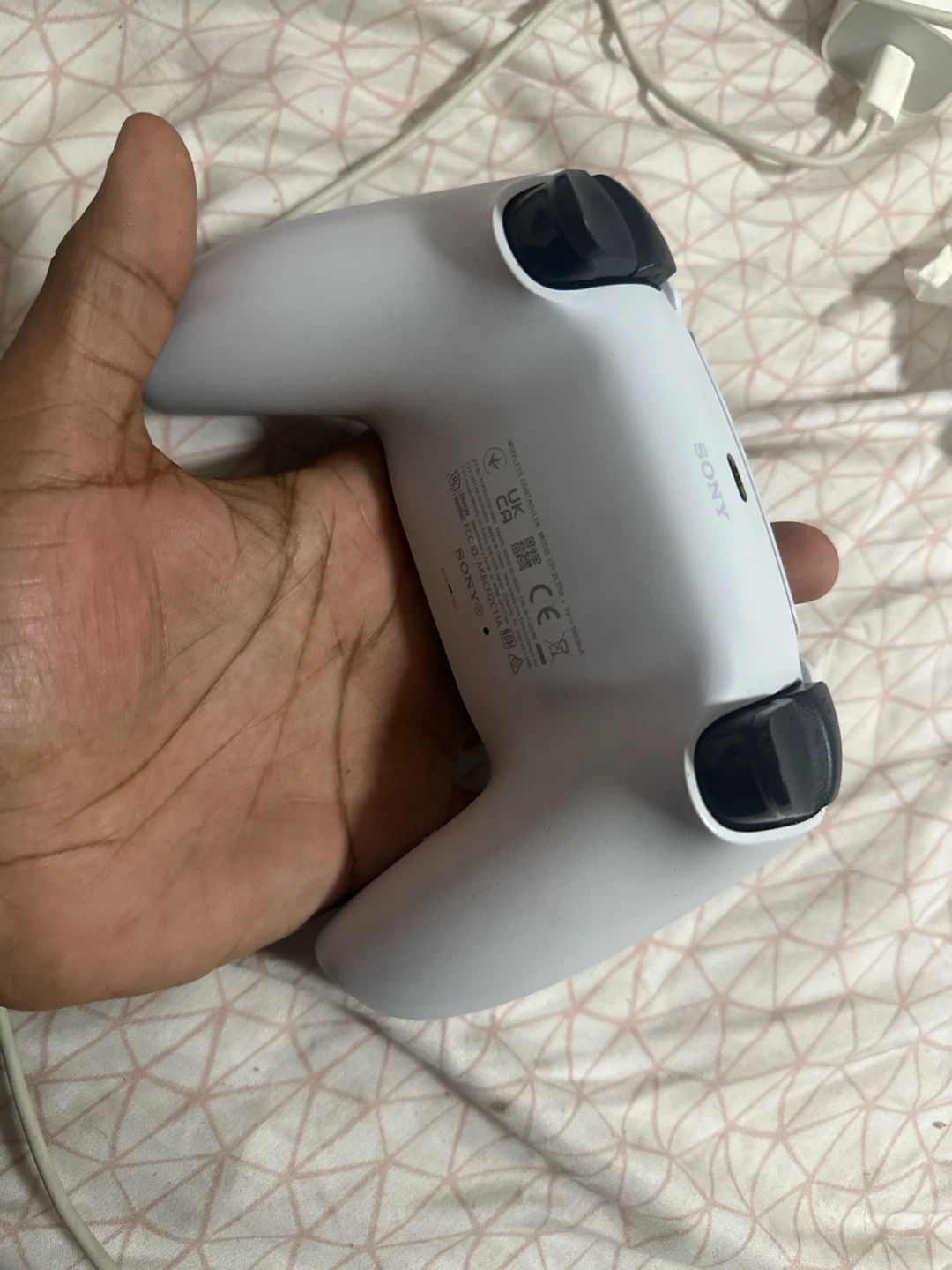 Sony PlayStation 5 DualSense Wireless Controller - photo 2