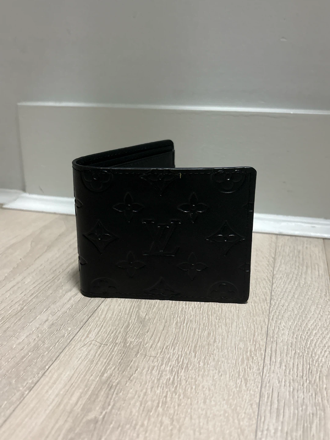 Louis Vuitton Bifold Wallet - Black