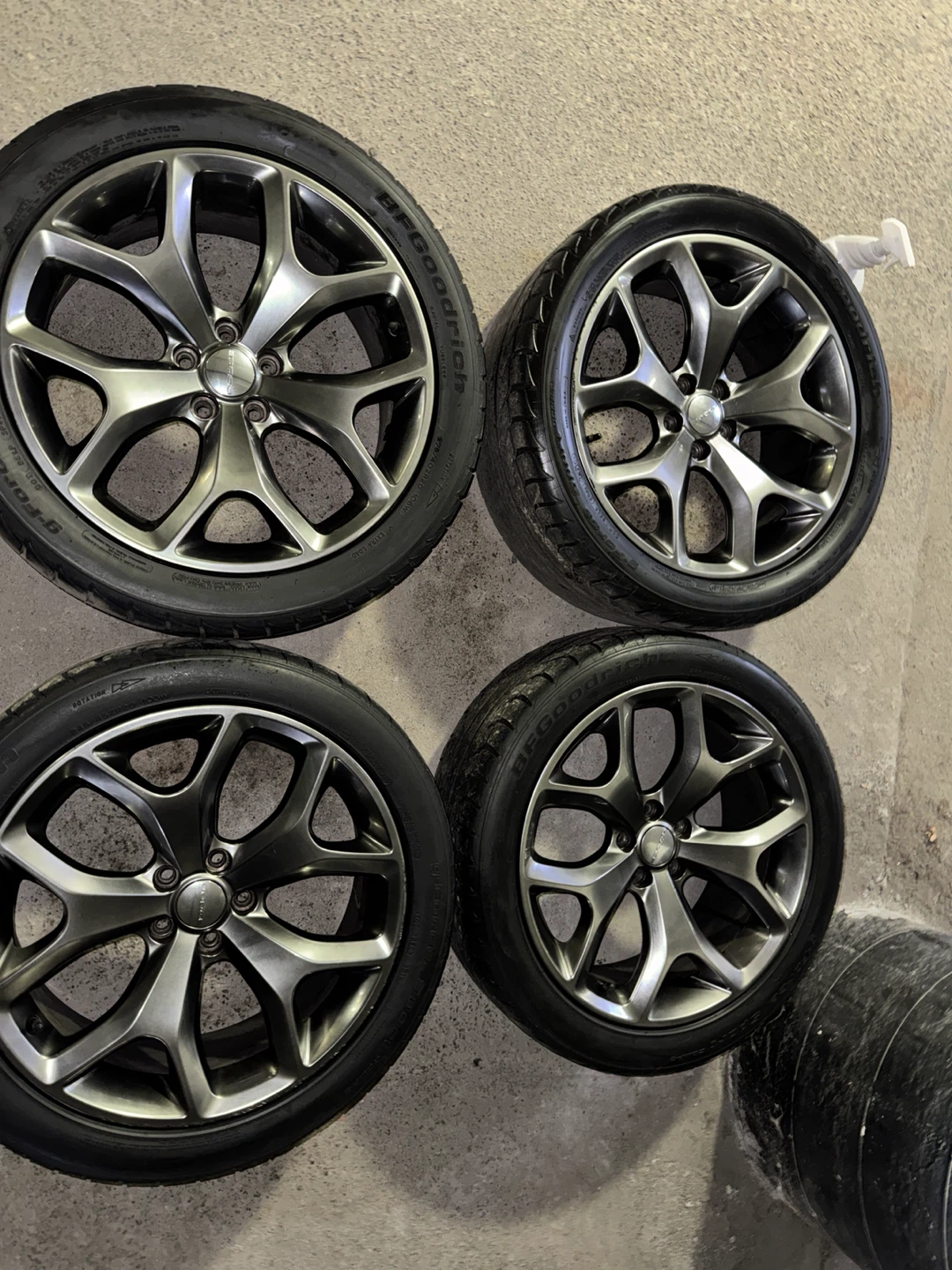 4 OEM 20” Dodge Challenger wheels/rims