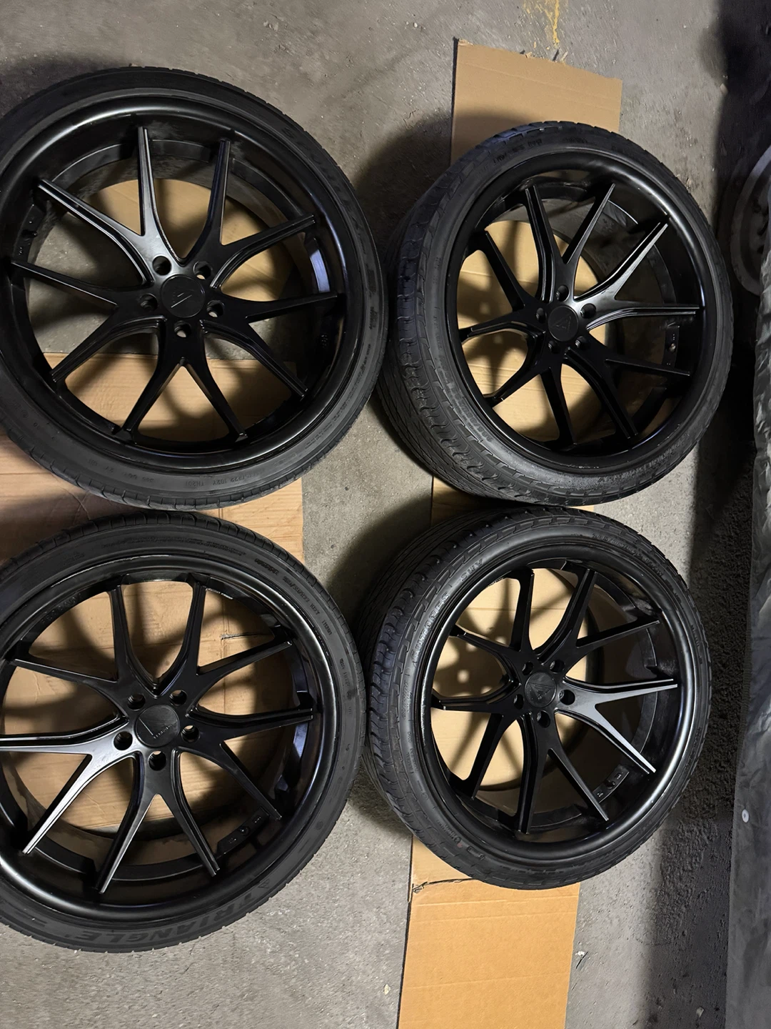 22" Ferrada Staggered Wheels - Gloss Black - Set of 4 - photo 3
