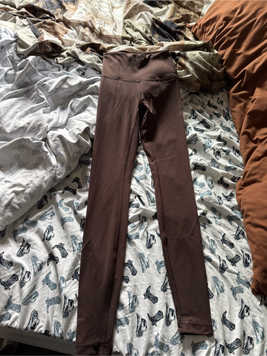 Lululemon Wunder Train High-Rise Tight 28"