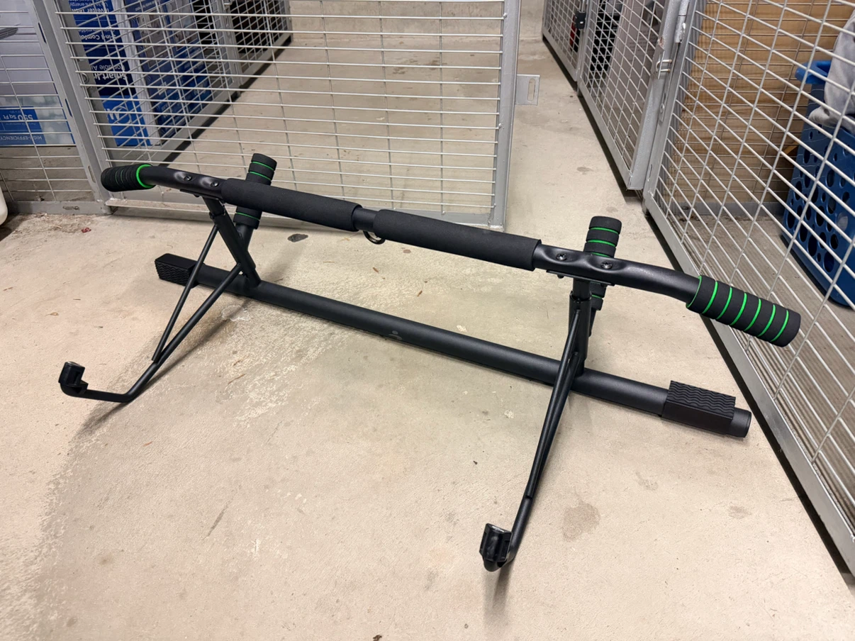 Pull-Up Bar for Doorway
