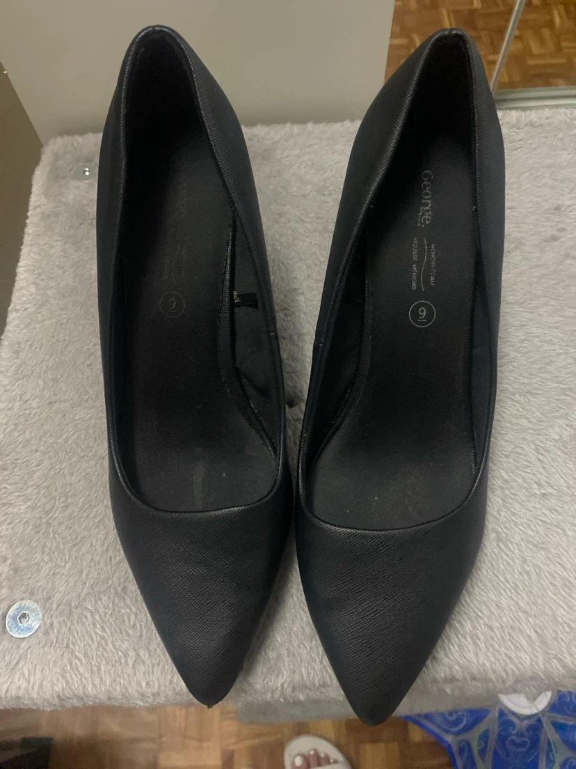 George Black Faux Leather Pointed Toe Heels Size 9 - photo 2