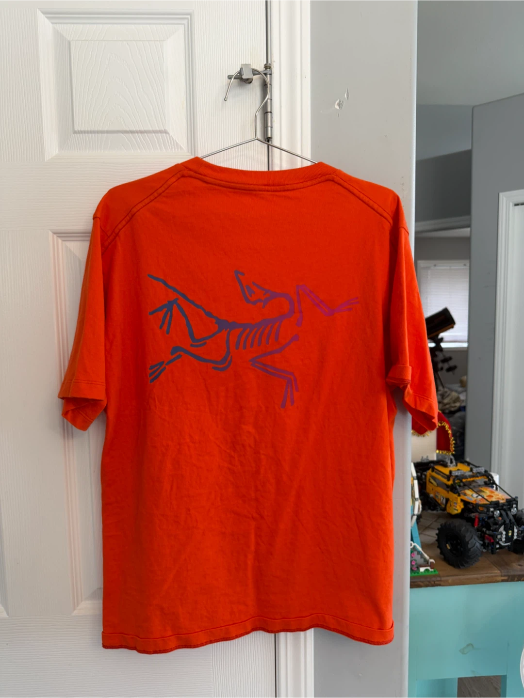 Arc'teryx Men's Orange T-Shirt - Medium - photo 3