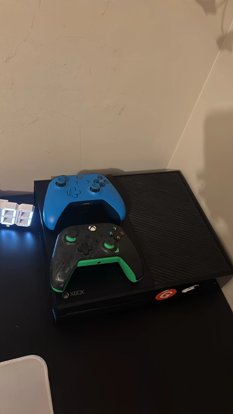 Xbox one bundle - photo 3