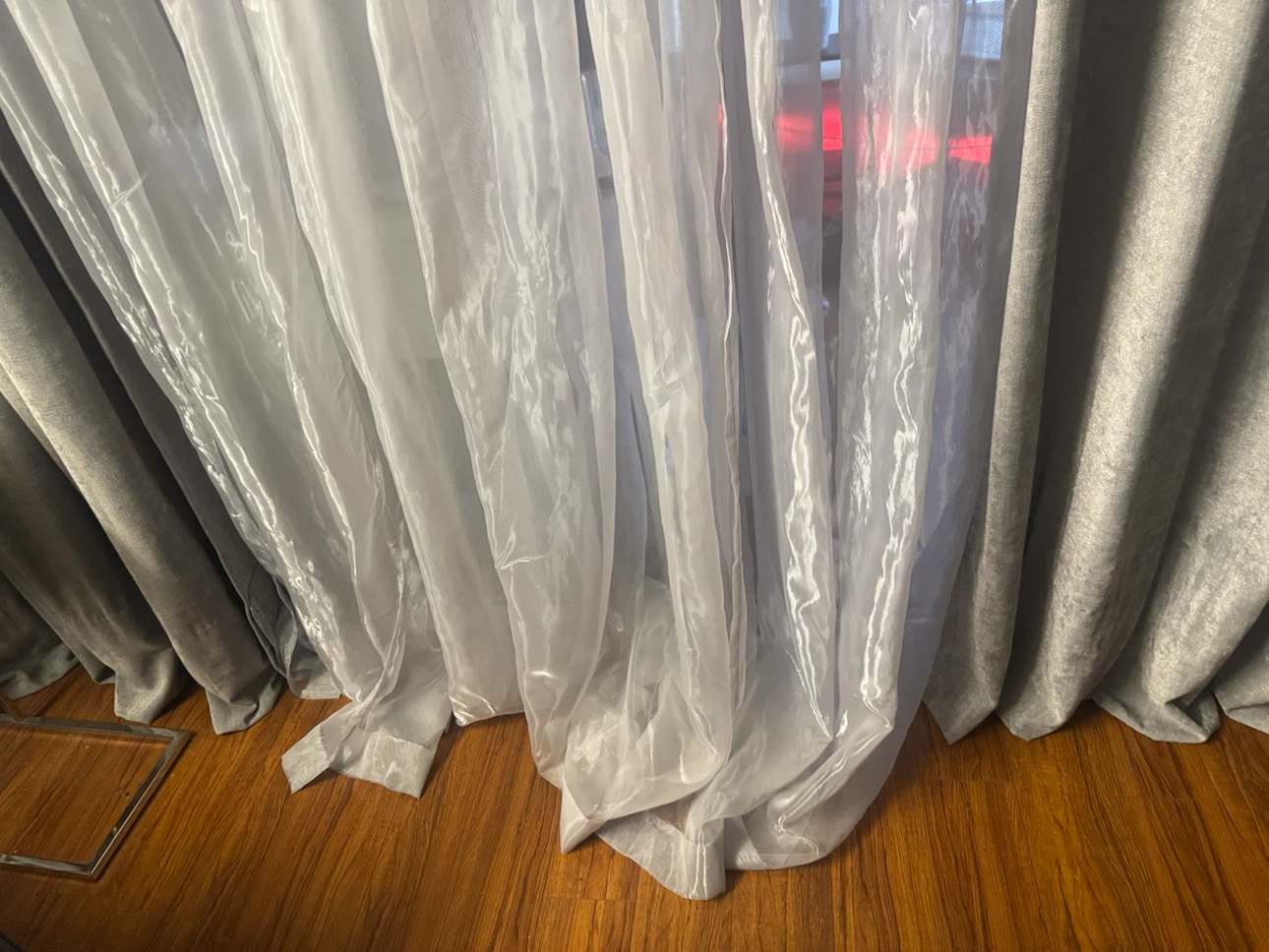 URGENT Sale: 5 Curtains in Grey Color with Installation Rod - photo 5