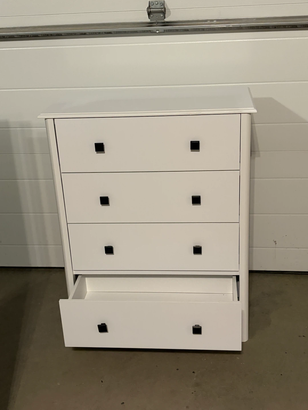 white dresser with 4 drawers - photo 5