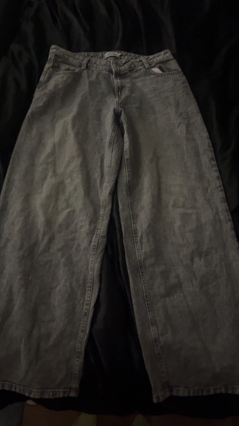 Baggy Grey Jeans