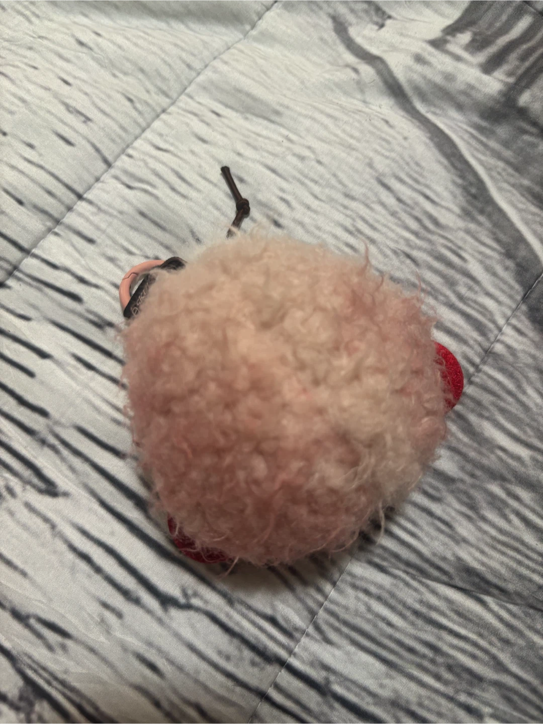 Pop mart Skullpanda earphone case - photo 2