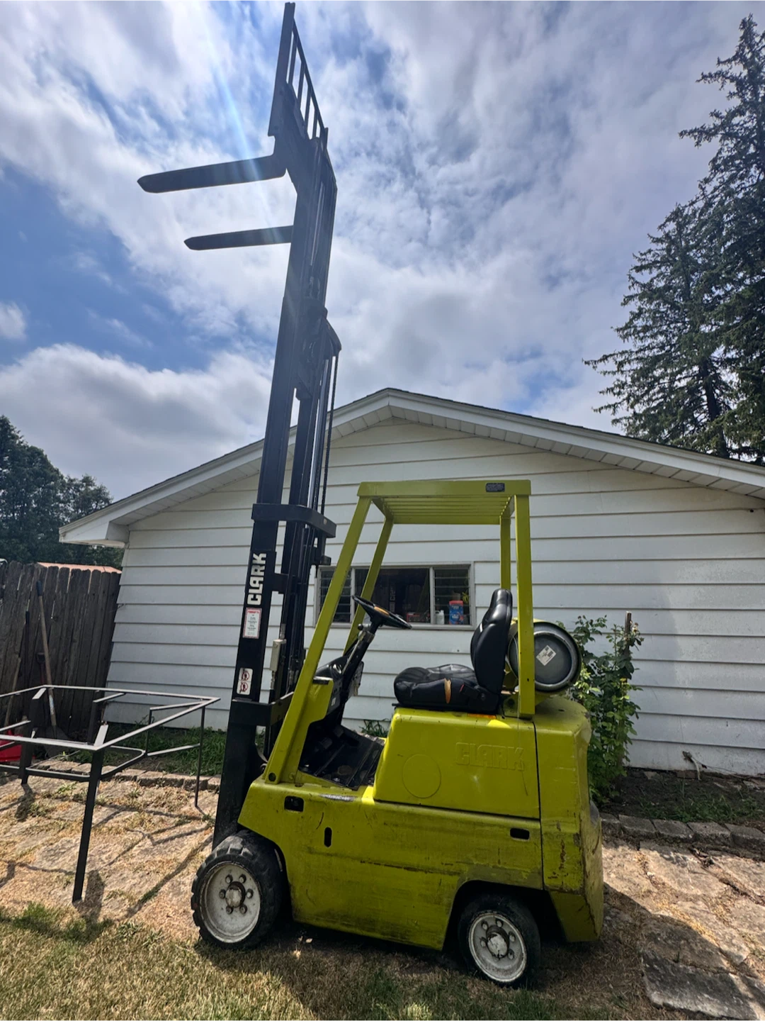 Clark Forklift - photo 3