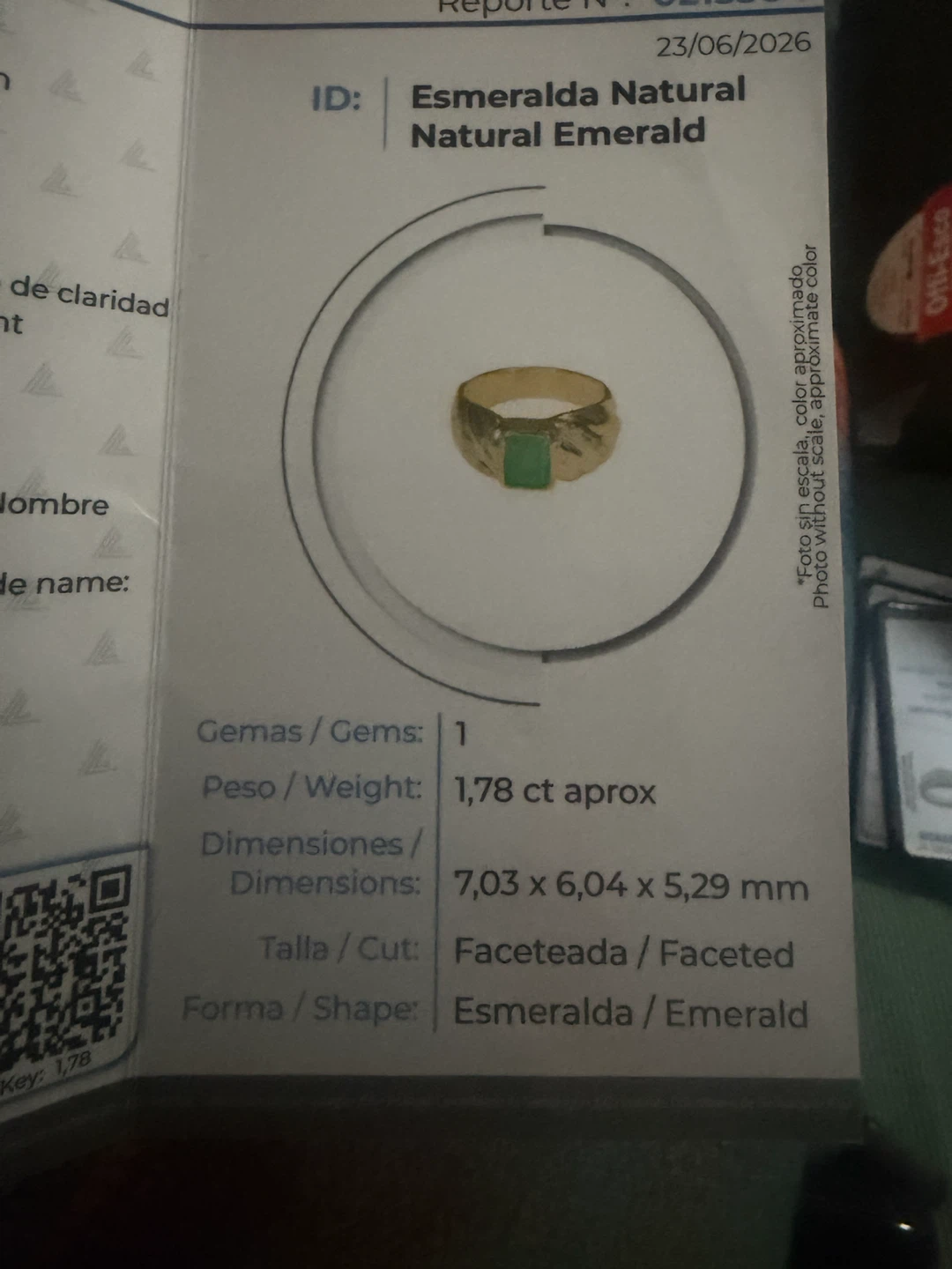 Gold Ring with Natural Emerald