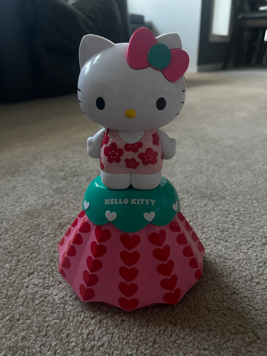 Hello Kitty Figure
