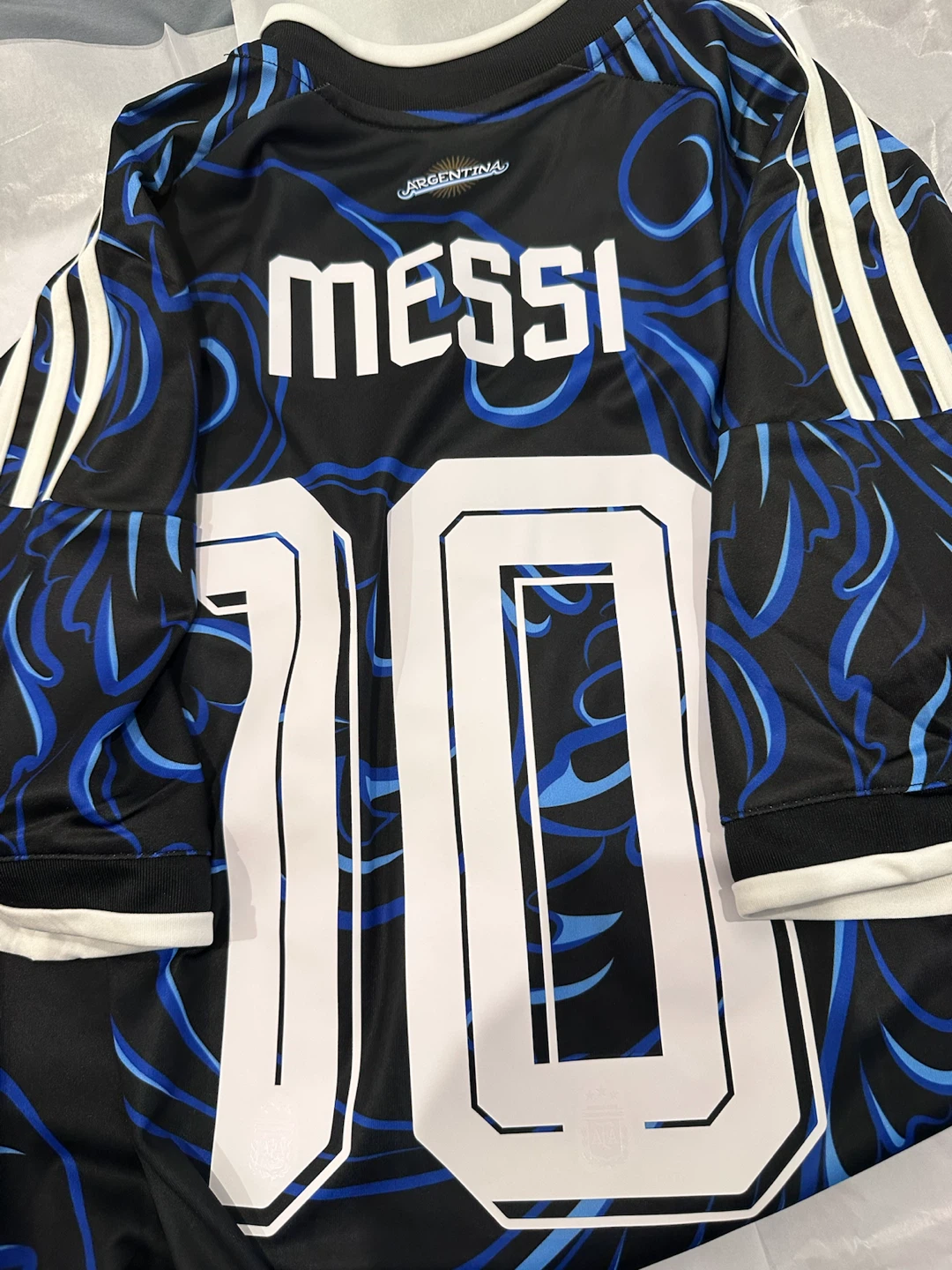 Adidas Argentina Messi World Cup 2026 away fan versión  Size M - photo 3