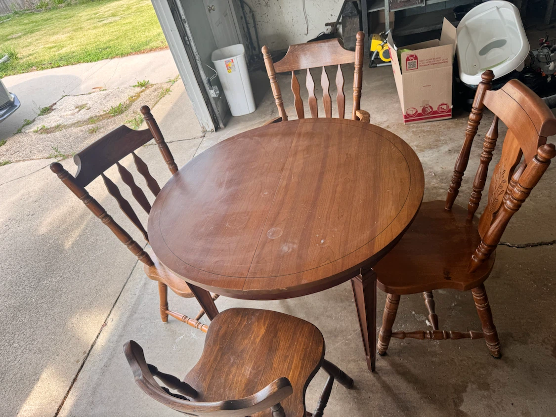 Wooden Round Dining Table with 4 Chairs