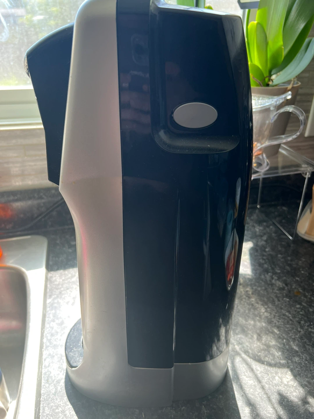 SodaStream Sparkling Water Maker with 2 Bottles - photo 3