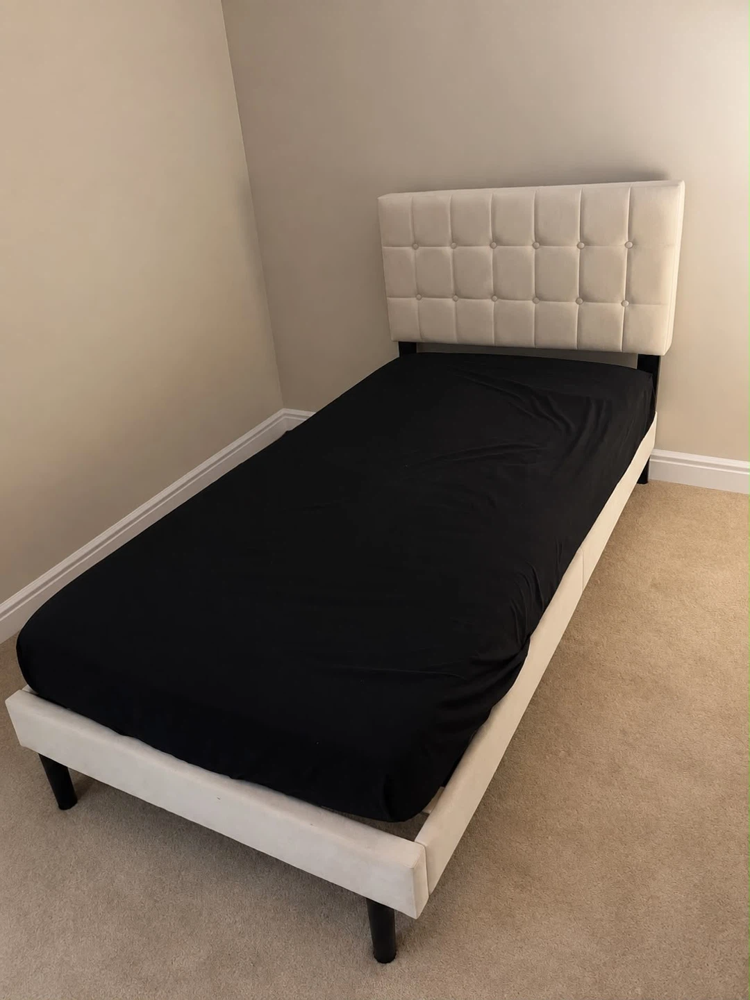 Tufted Headboard Bed Frame
