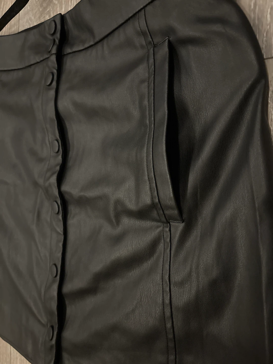 Stradivarius Black Faux Leather Mini Skirt - photo 4