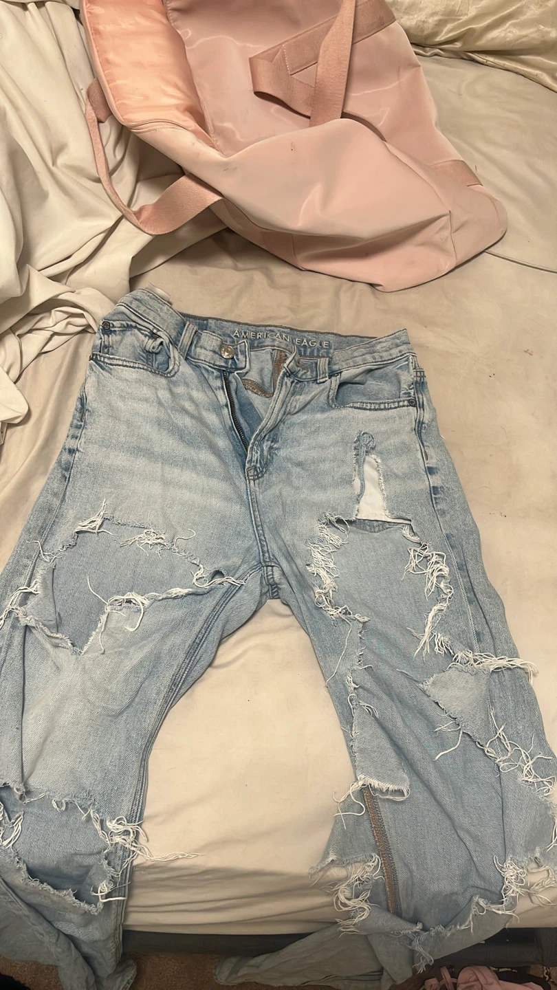 American Eagle Distressed Jeans