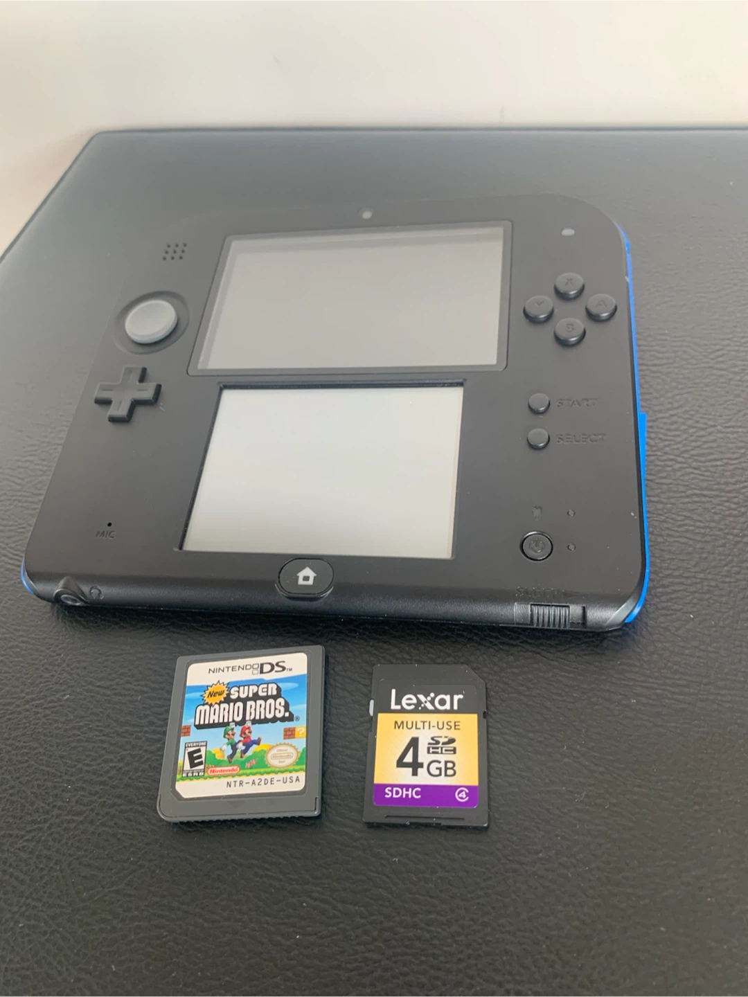 Nintendo 2DS XL with Super Mario Bros. Game and 4GB SD Card - photo 3