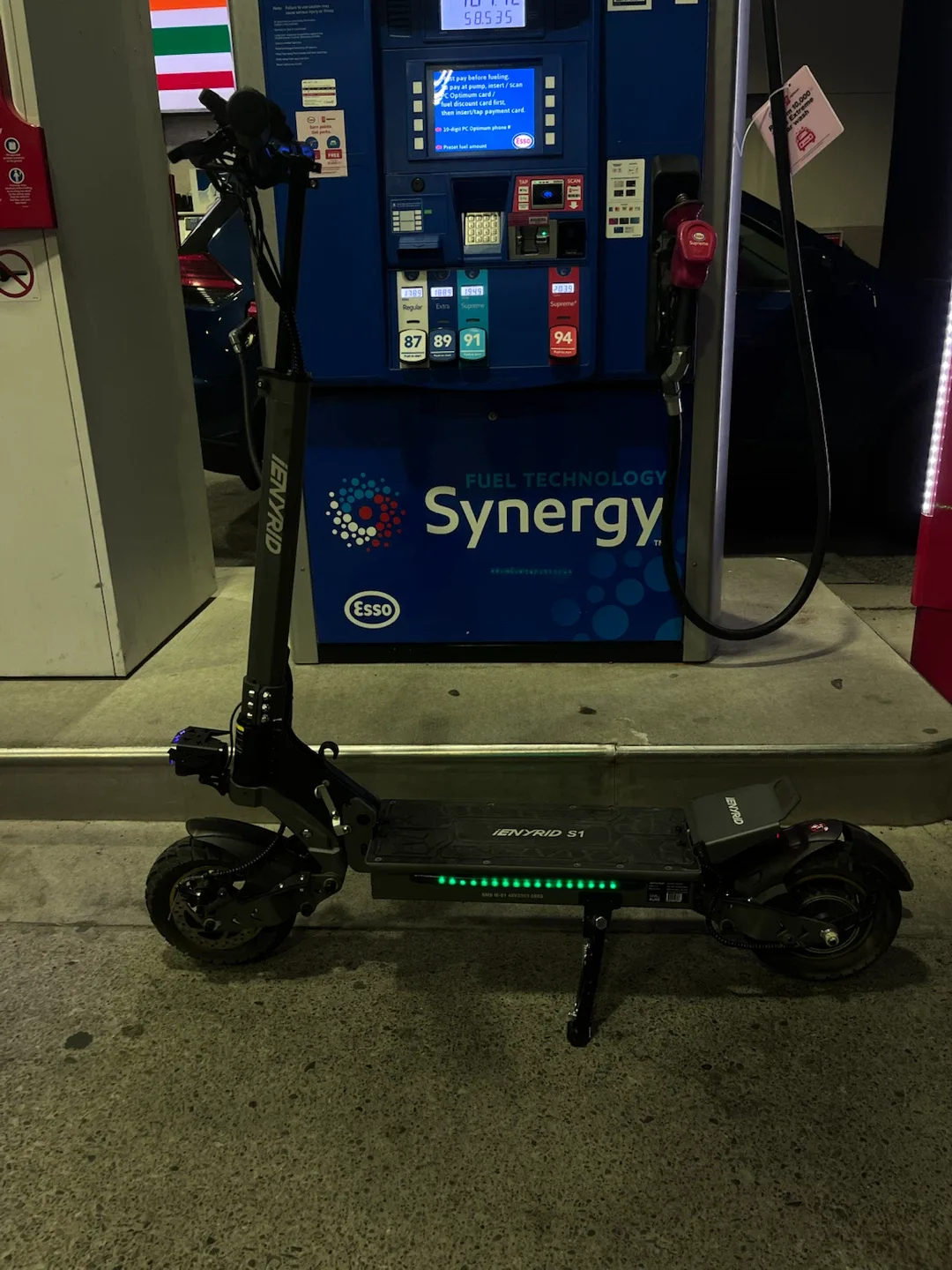 Ienyrd S1 Electric Scooter (250km) - photo 2