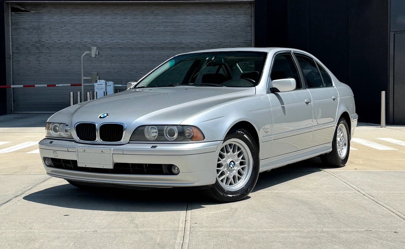2002 BMW 525i