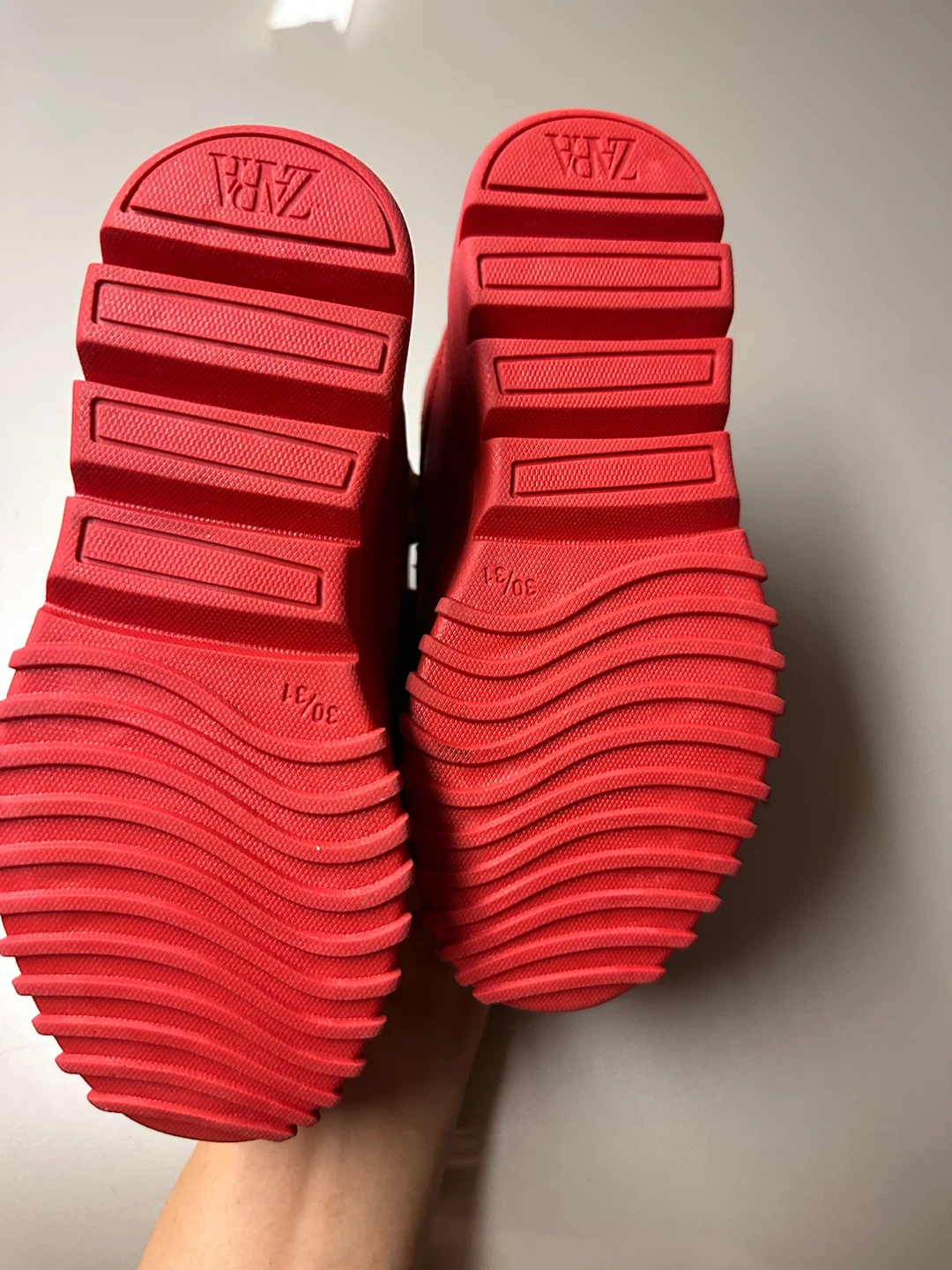 ZARA Kids Red High-Top Sneakers Size 30/31 - photo 3