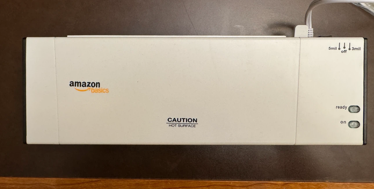 Amazon Basics Thermal Laminator & Letter size Pouch - photo 2
