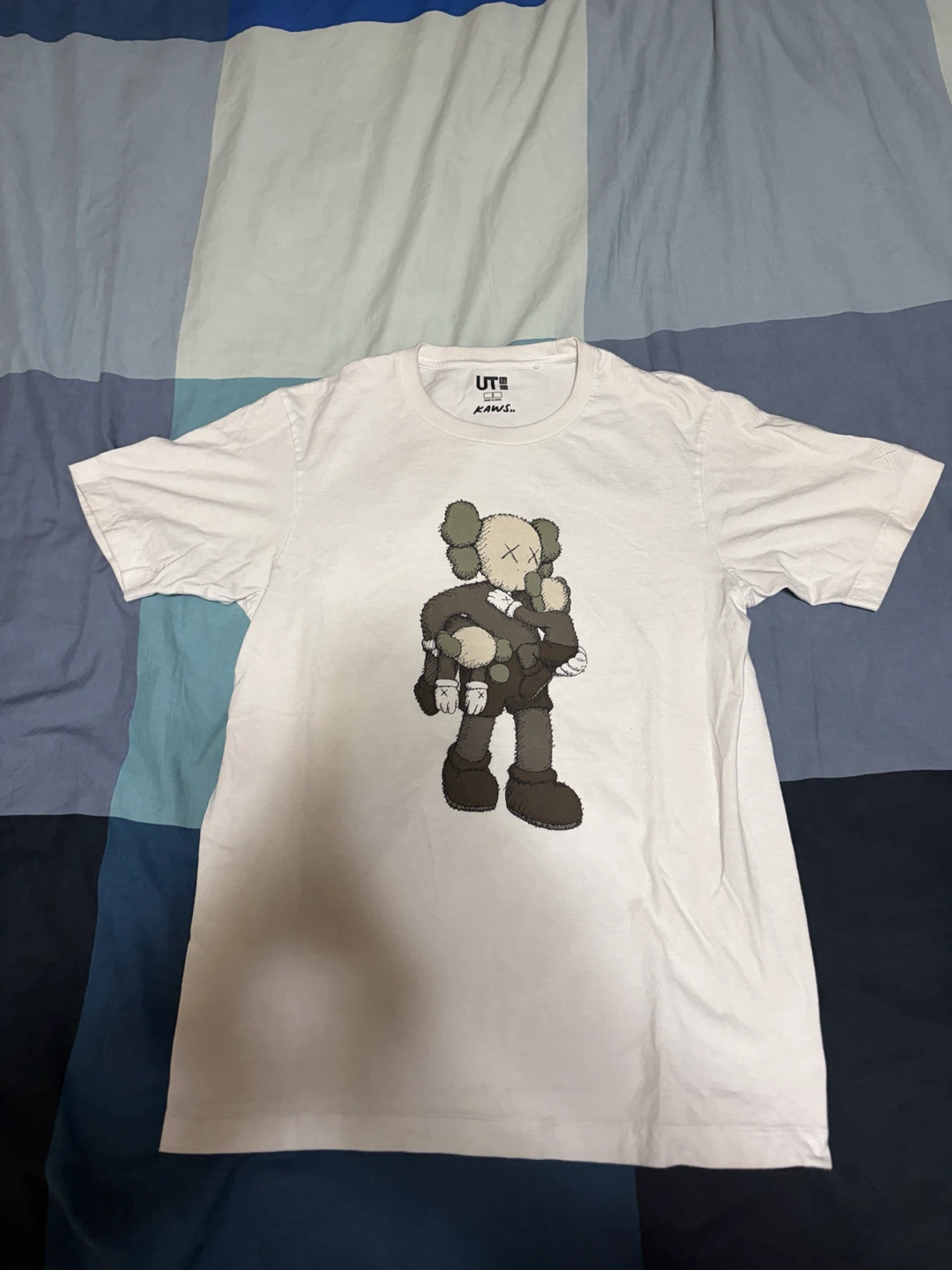 UNIQLO KAWS UT T-Shirt Size S