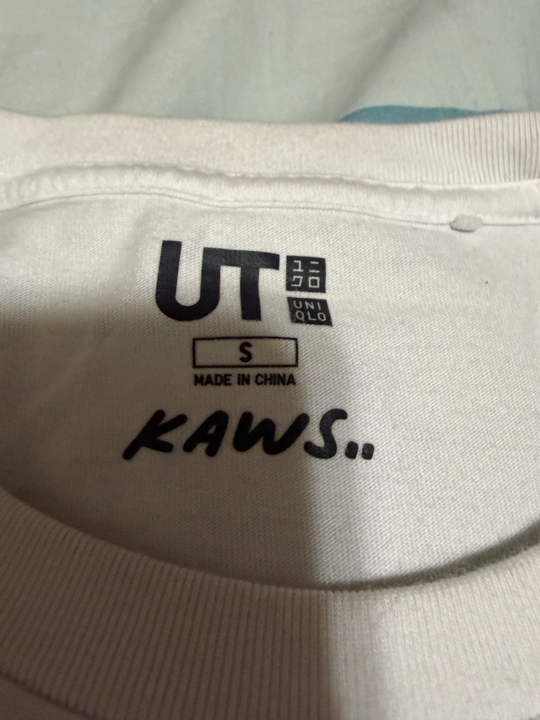 UNIQLO KAWS UT T-Shirt Size S - photo 2