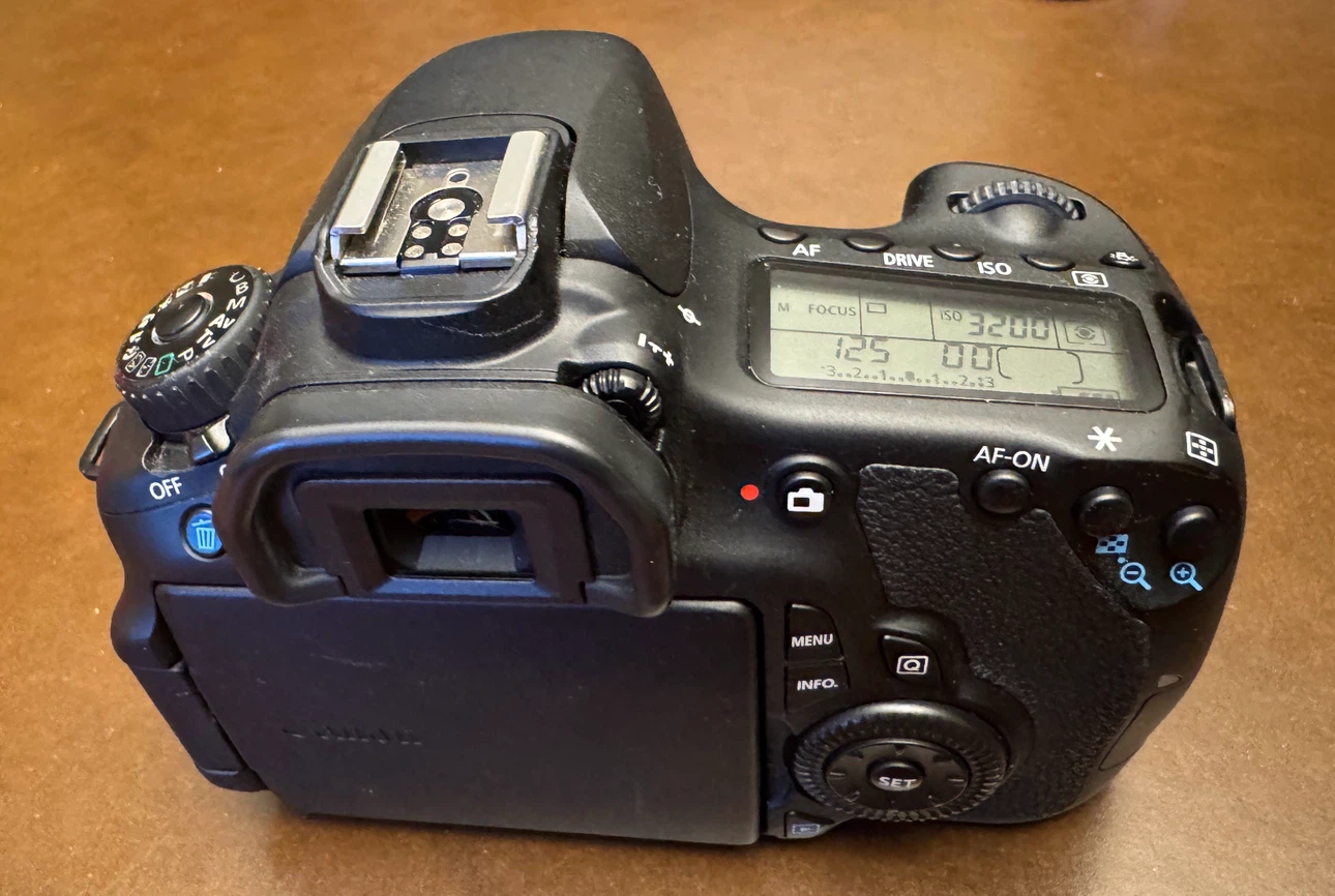 Canon EOS 60D DSLR Camera with Box - photo 4