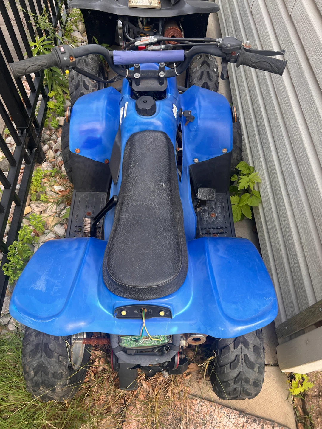 2 Kids ATV 50cc 4-Wheeler     Selling two scooters for $450 - photo 4