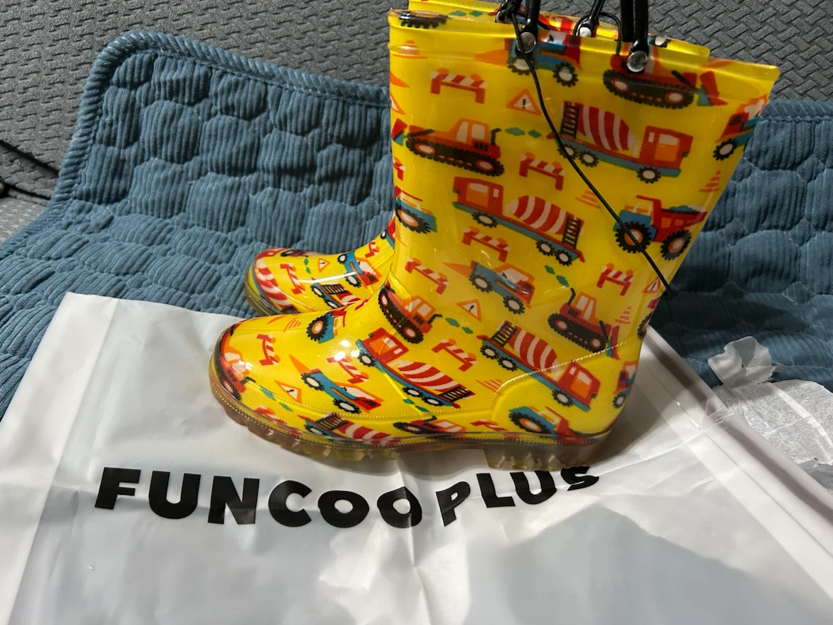 New-Kids Yellow Construction Truck Rain Boots With Lights - photo 5