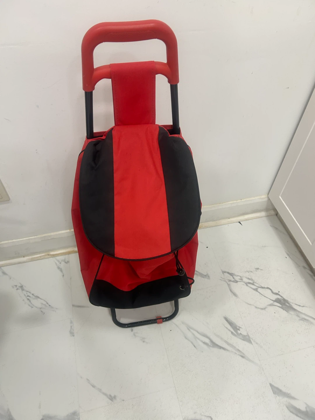 Red and Black Shopping Cart - photo 3