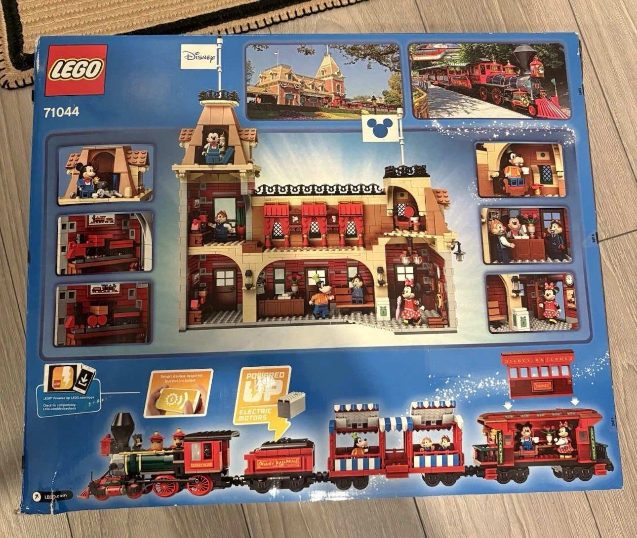 LEGO Disney Train and Station Set 71044 - photo 2